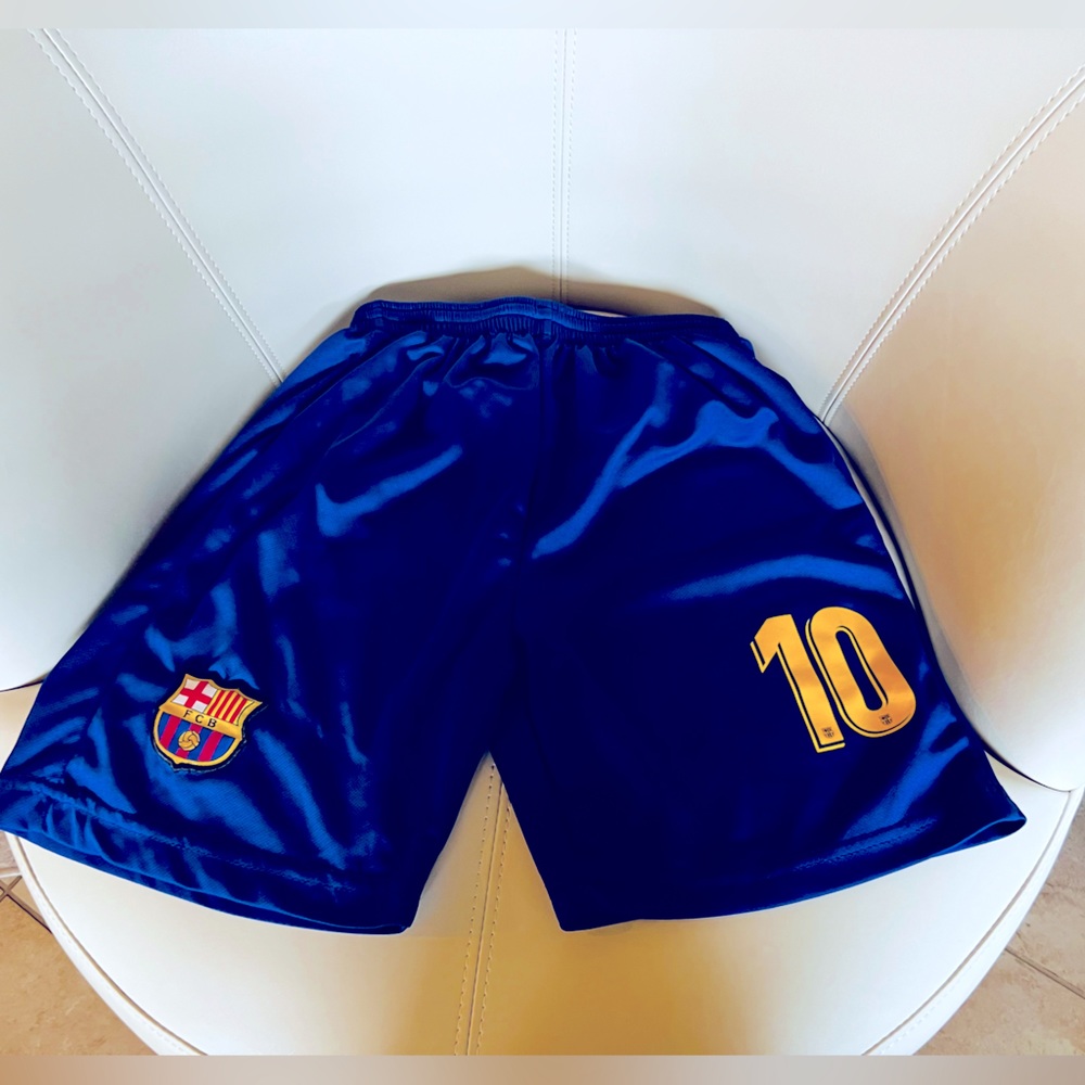 Messi Barcelona blue navy boy soccer shorts Youth Large ( size 30)